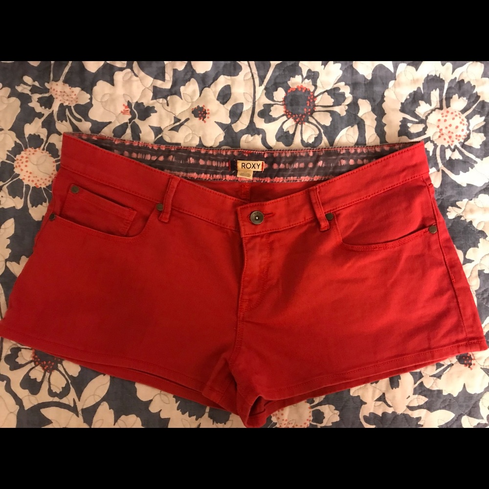 🏄‍♀️ ROXY Shorts - NWOT
